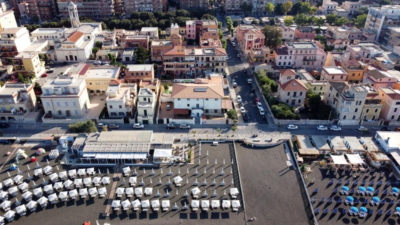 Nottola B&B Ladispoli Exteriör bild